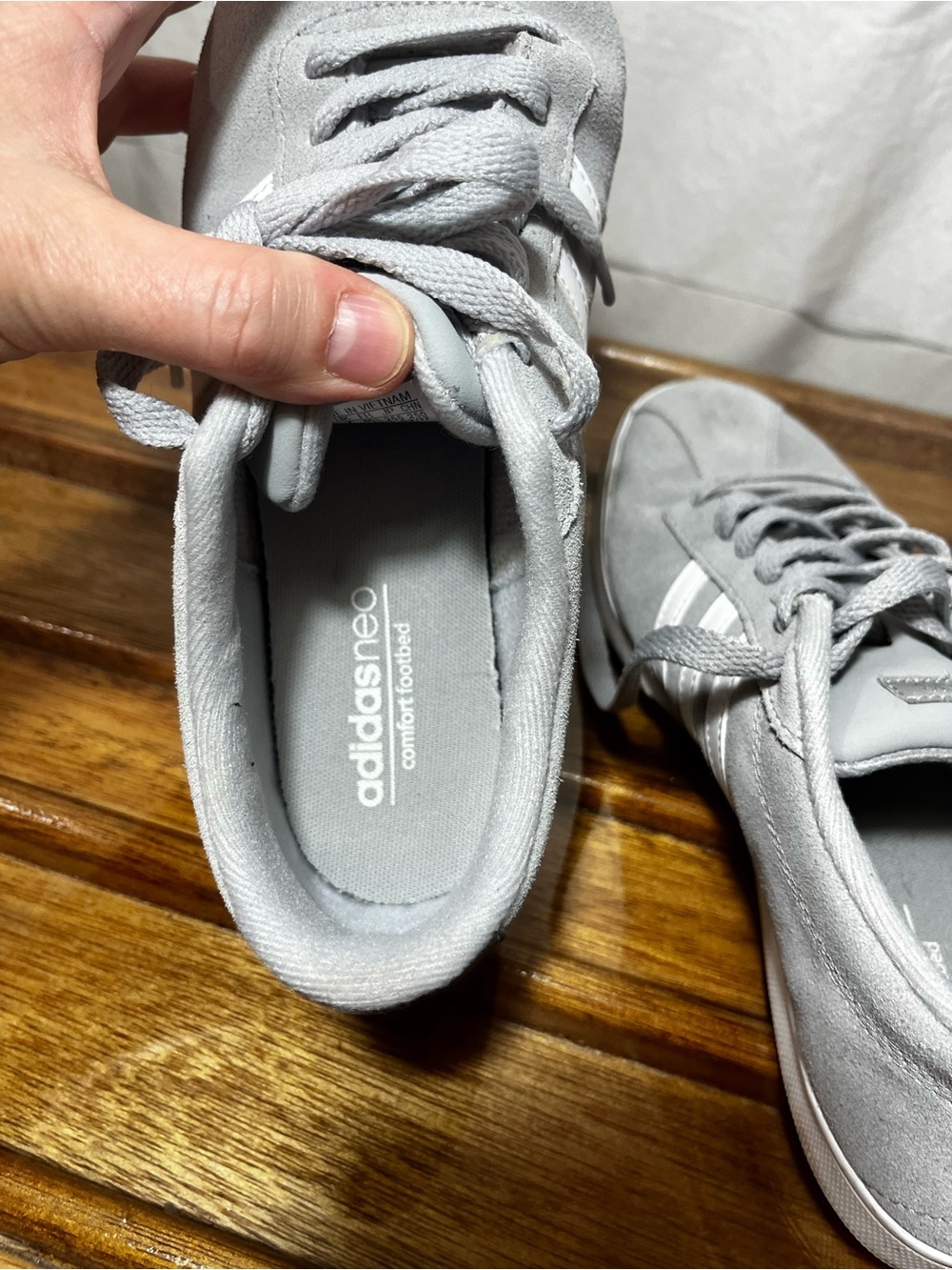 adidas Gray Suede Low-Top Sneakers with White Stripes womens 8.5 - Picture 10 of 11